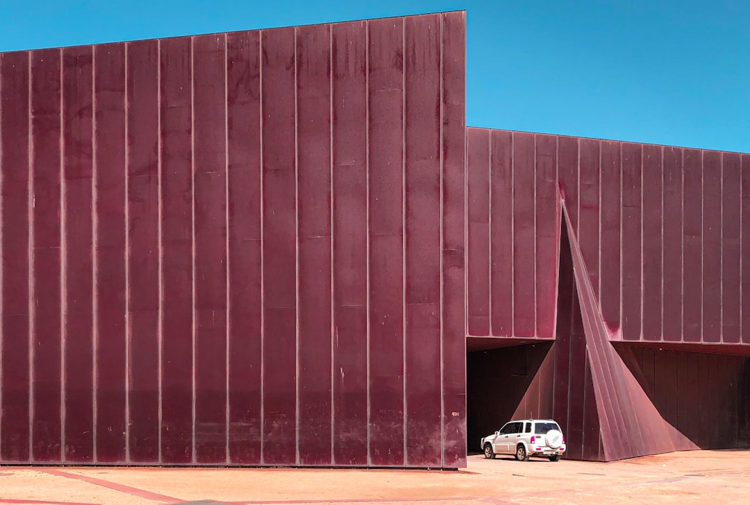 Metal Gates: Stylish and Secure Entryways